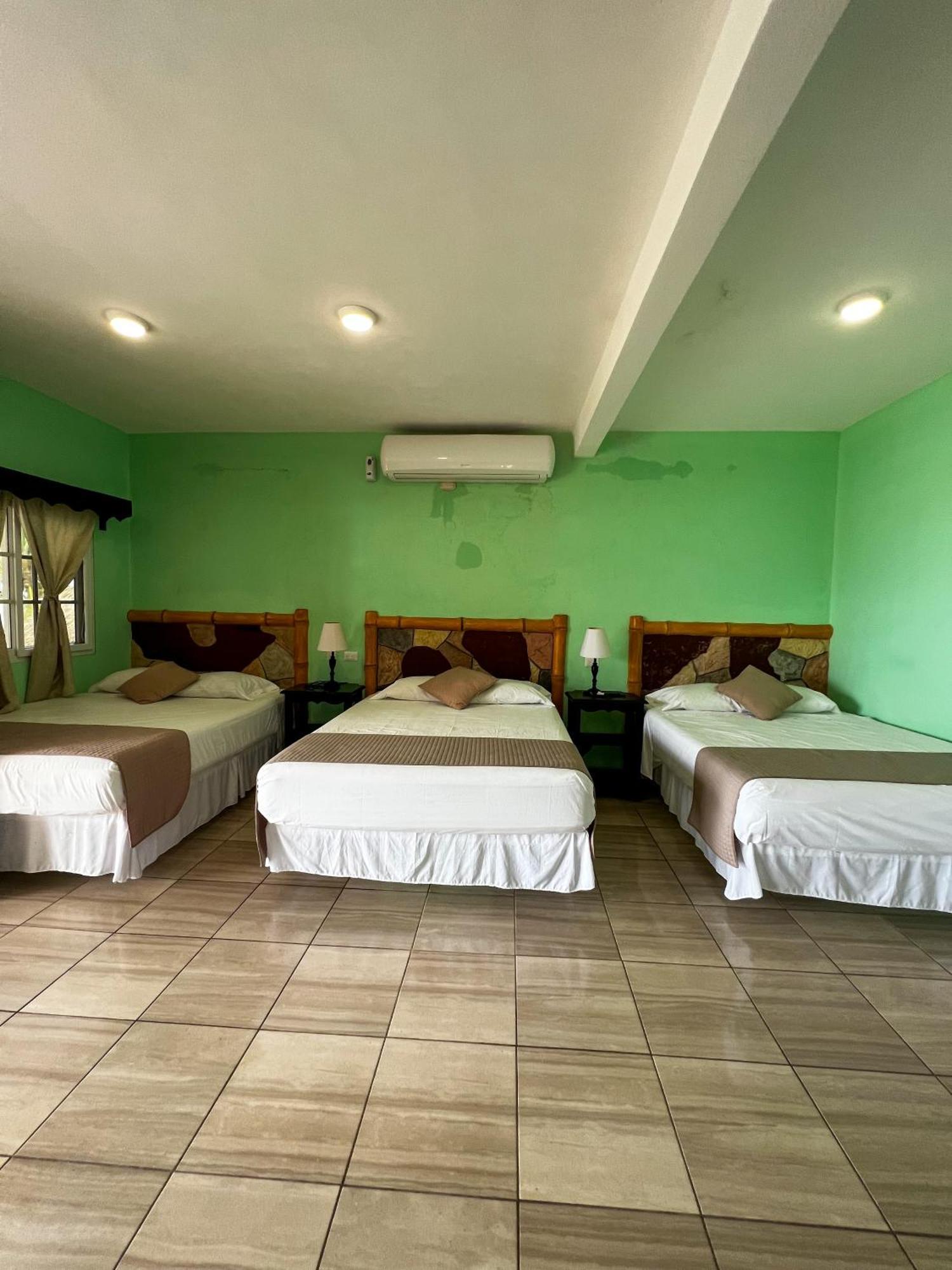 Hotel Pazifico En Monterrico Luaran gambar